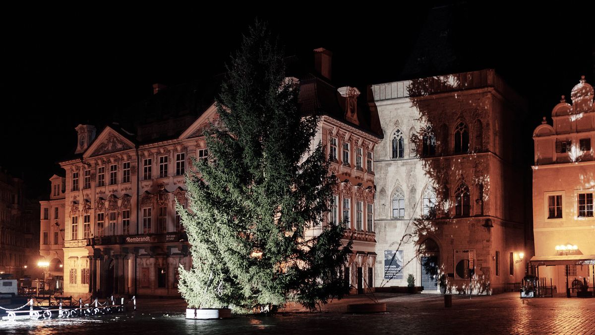Rozsvěcování vánočních stromů v Praze bude letos bez diváků